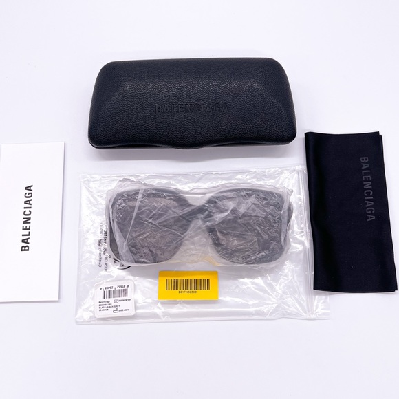 NEW BALENCIAGA WOMEN OVERSIZED BLACK SUNGLASSES BB0069S - Picture 12 of 12